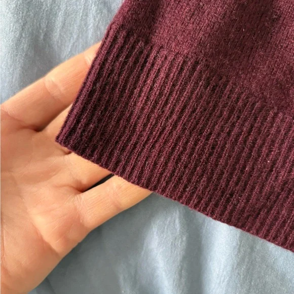 Talbots Women's Burgundy Pure Cashmere Crew Neck 3/4 Sleeve Pullover Sweater S - Picture 4 of 5